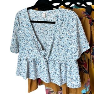 96. Floral knot peplum blouse Front Tie Crop Top blue Medium